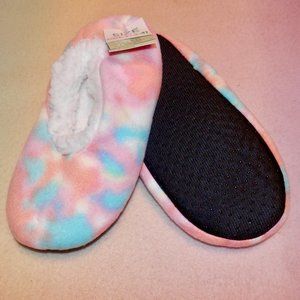 EXTREMELY ME GIRL'S SLIPPERS * TIE DYE * COZY AND WARM * NEW *